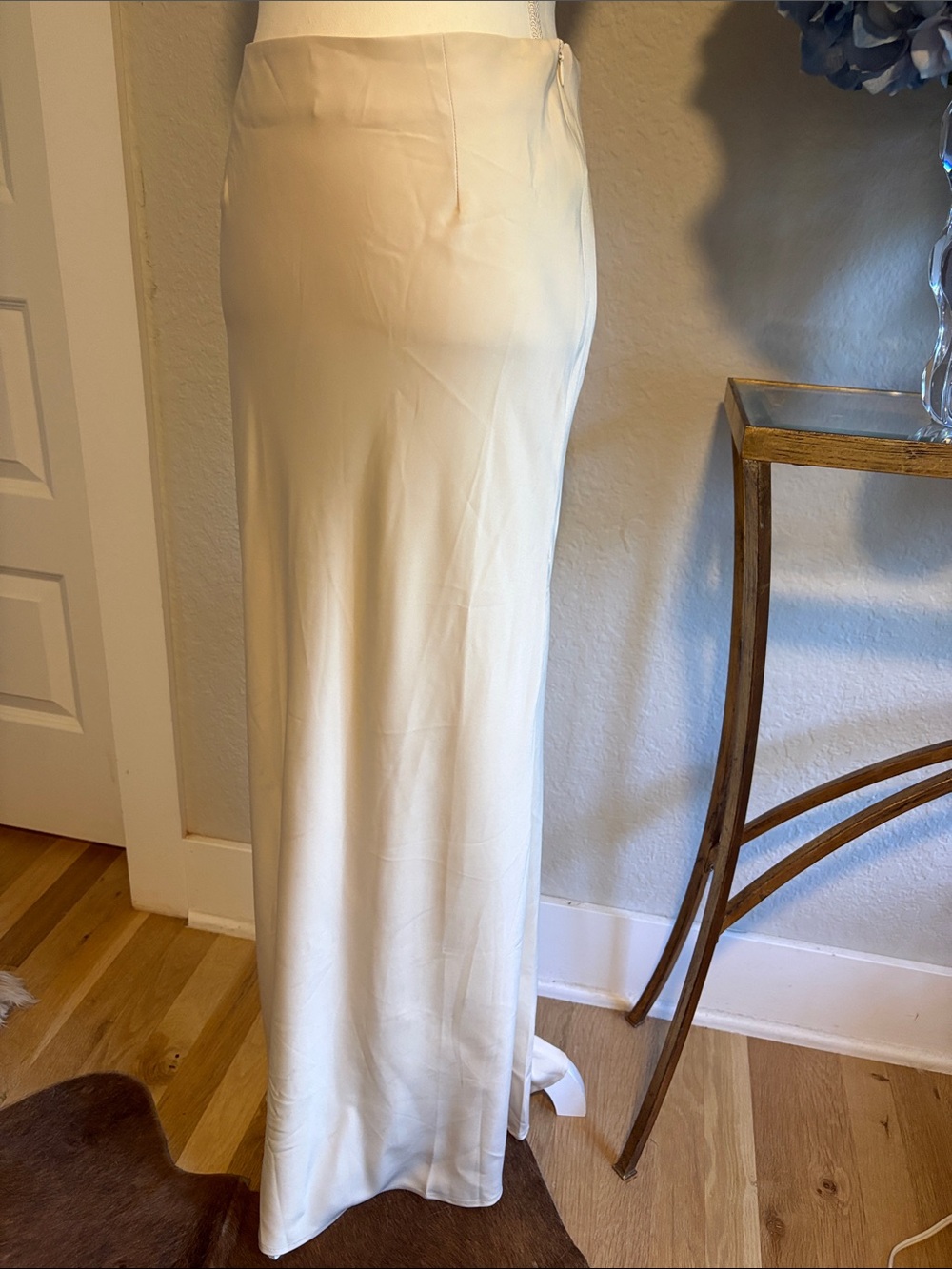 Commense Cream Maxi Skirt - Sleek Full-Length Design NWOT